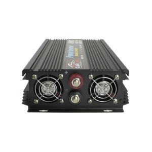 Инвертор 12/220V 4000 CarLive, пиковая мощность 2000W