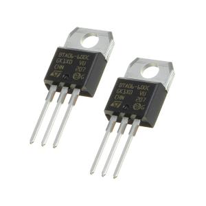 Симистор BTA06-600CRG TO-220AB STM (упаковка 2шт) 6А 600В 25мА 4Q