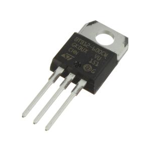 Симистор BTB12-600CWRG TO-220AB STM (12А 600В 35мА 3Q бесснабберный)