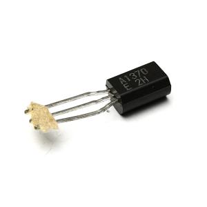 Транзистор 2SA1370